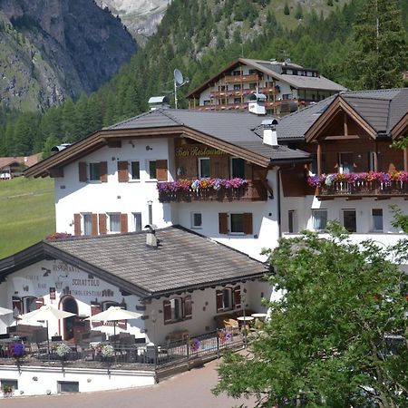 Hotel Scoiattolo Selva di Val Gardena Luaran gambar