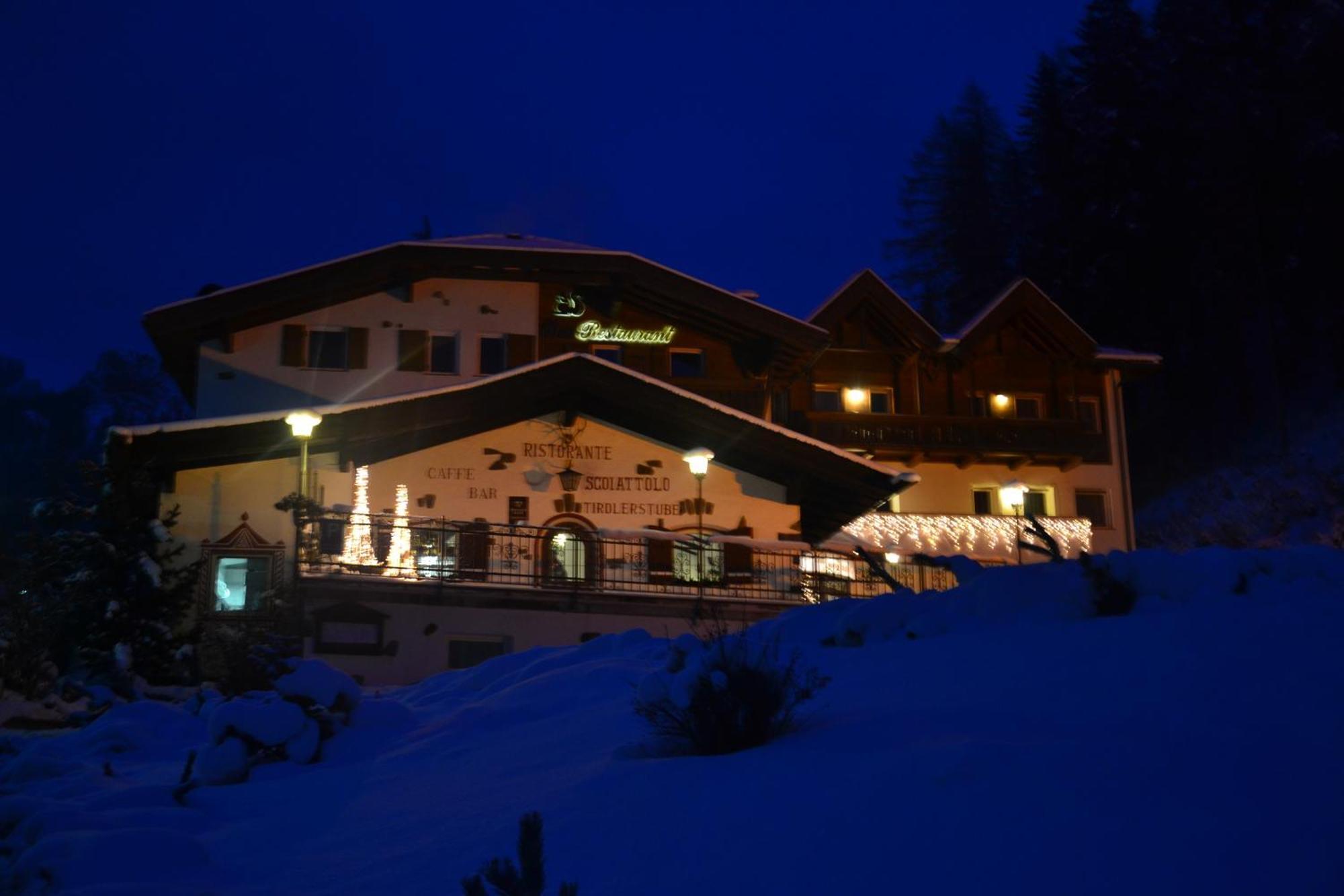 Hotel Scoiattolo Selva di Val Gardena Luaran gambar