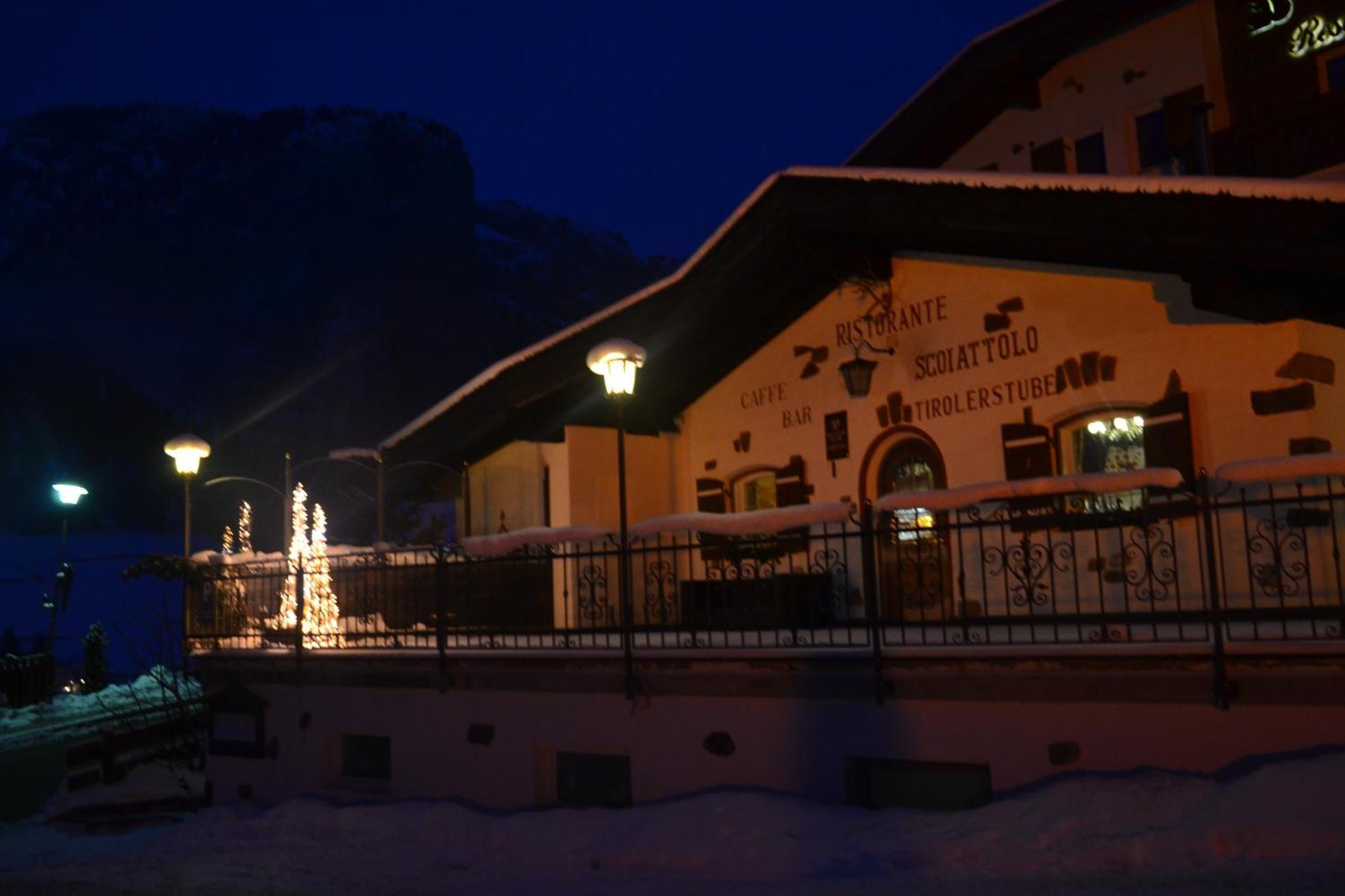 Hotel Scoiattolo Selva di Val Gardena Luaran gambar