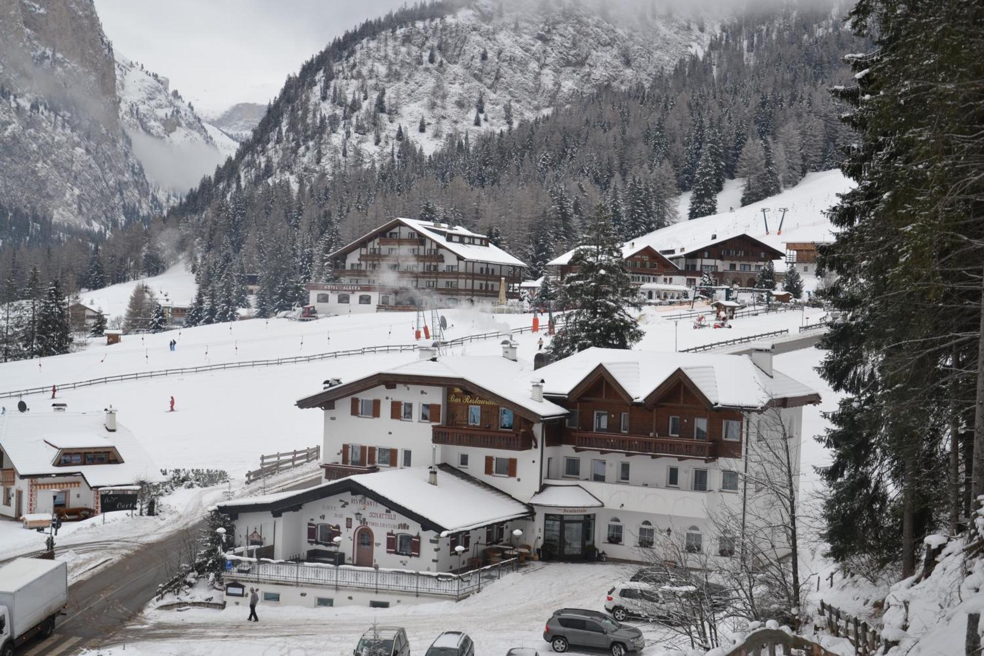 Hotel Scoiattolo Selva di Val Gardena Luaran gambar