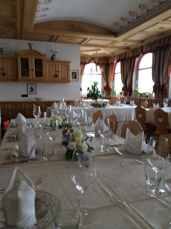 Hotel Scoiattolo Selva di Val Gardena Luaran gambar